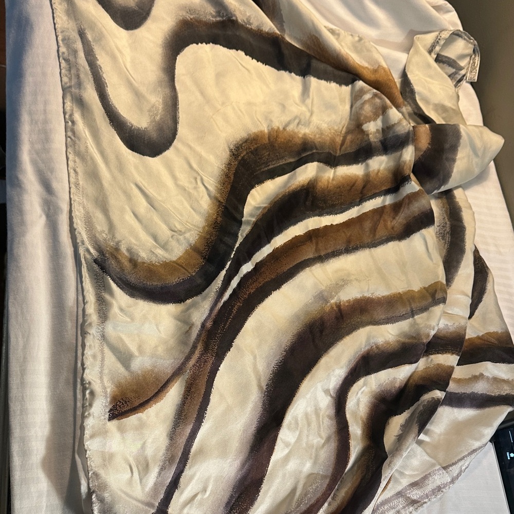 ROBERT LEE MORRIS 100% silk Woman's Scarf in Cream, Brown & dark gray - Picture 3 of 12